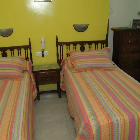 拉蒙与卡哈尔旅馆 招待所 *