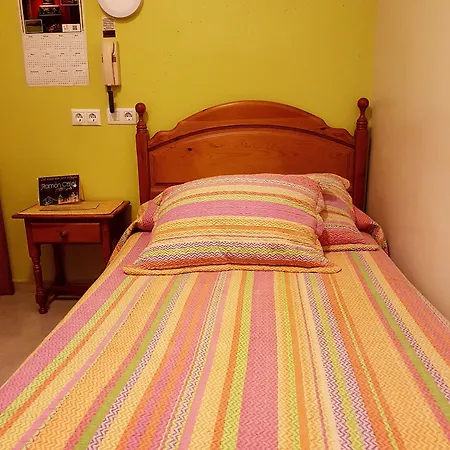 拉蒙与卡哈尔旅馆 * 巴利亚多利德