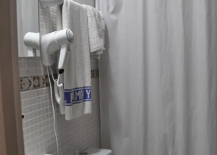 Pensión Ramón Y Cajal